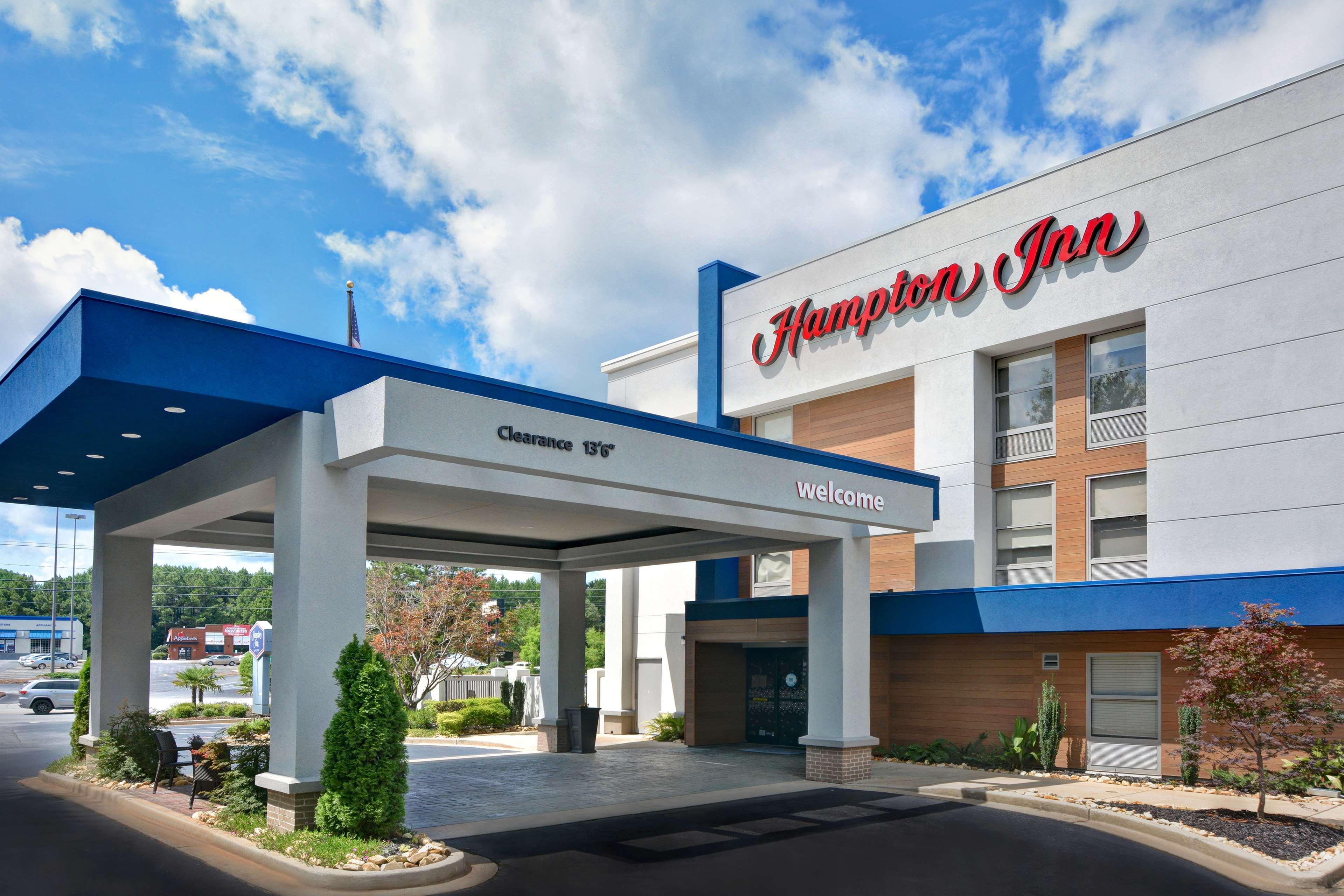 Hampton Inn Гринвуд Экстерьер фото