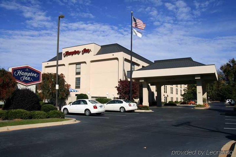 Hampton Inn Гринвуд Экстерьер фото